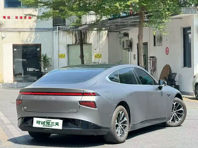 Xpeng P7 — Фото автомобиля 9
