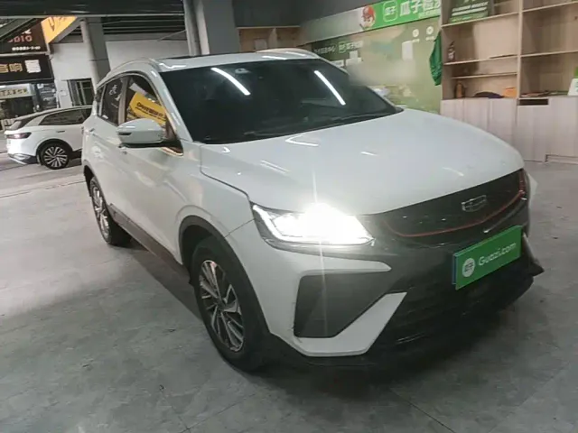 Geely Binyue — Фото автомобиля 3
