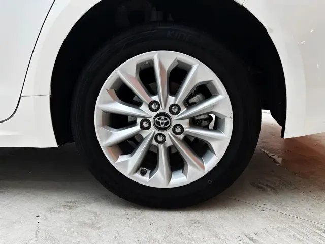 Toyota Corolla — Фото автомобиля 24