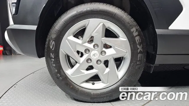 Hyundai Kona — Фото автомобиля 5