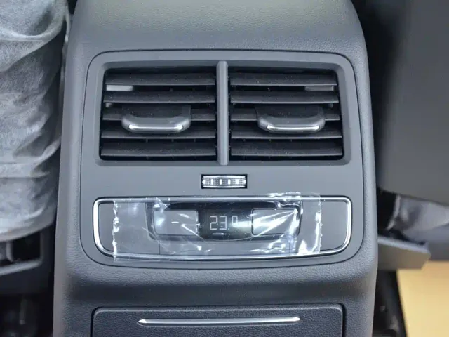Audi A4L — Фото автомобиля 13