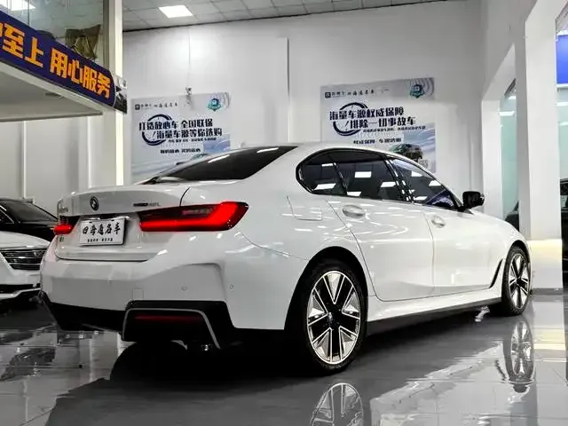 BMW i3 — Фото автомобиля 6