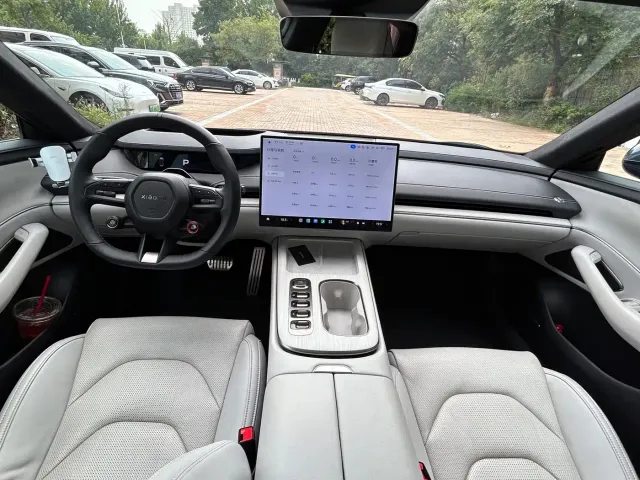 Xiaomi SU7 — Фото автомобиля 18