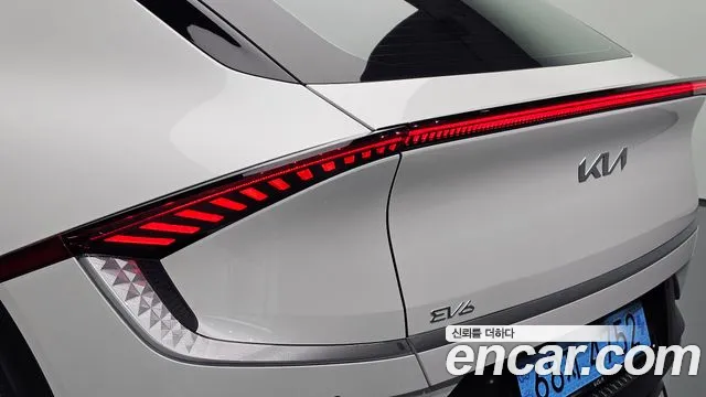 Kia EV6 — Фото автомобиля 8