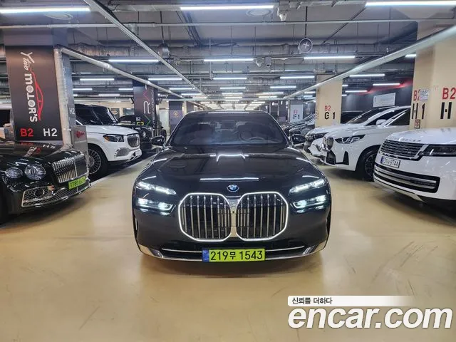 BMW 7-Series — Фото автомобиля 2