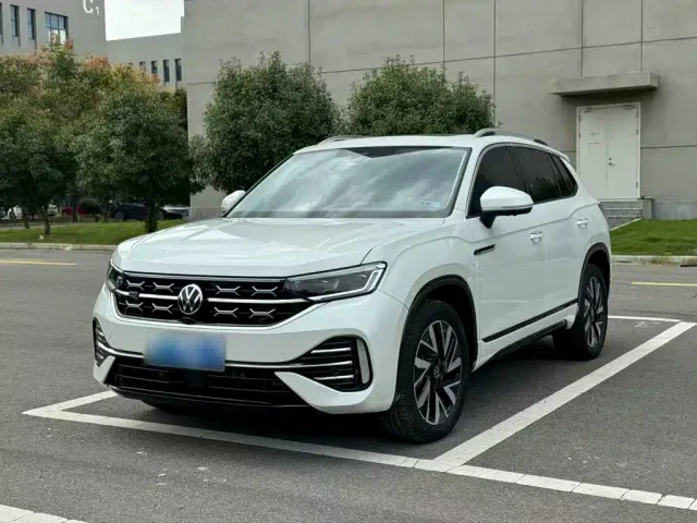 Фотография автомобиля — Volkswagen Tayron