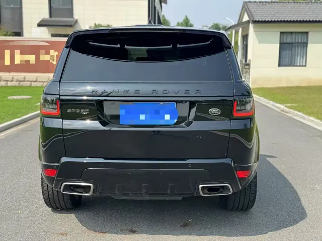 Land Rover Range Rover Sport — Фото автомобиля 9