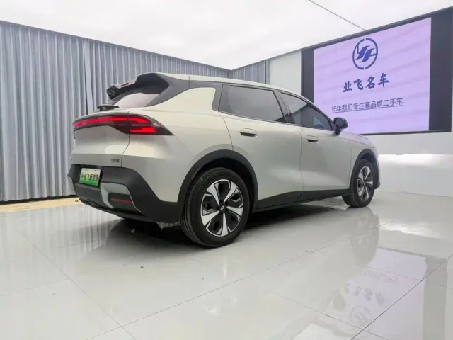 Changan Qiyuan Q05 — Фото автомобиля 4