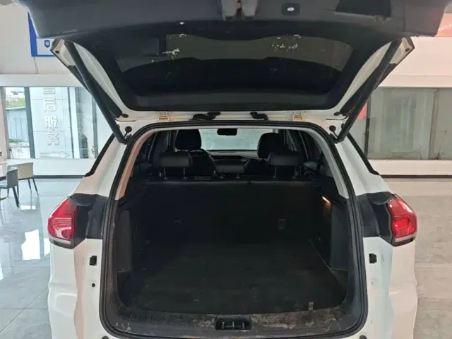 Geely Boyue — Фото автомобиля 18