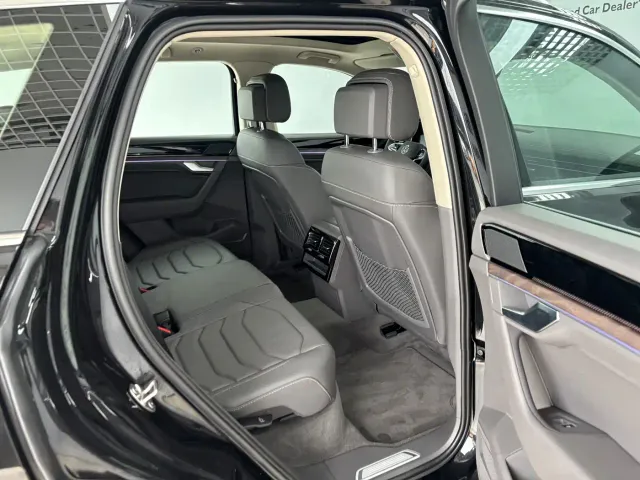 Volkswagen Touareg — Фото автомобиля 23