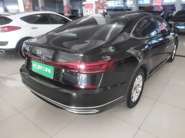 Volkswagen Passat — Фото автомобиля 6