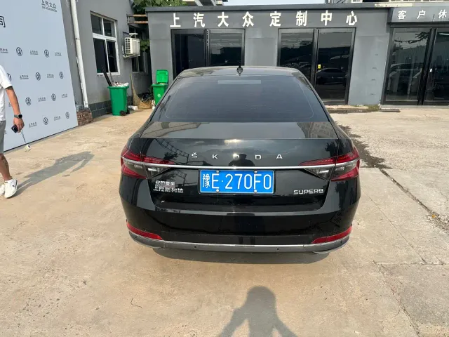 Skoda Superb — Фото автомобиля 11