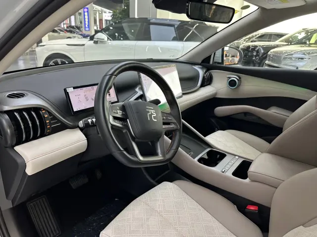 BYD Yuan PLUS — Фото автомобиля 6
