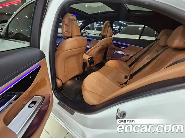 Mercedes-Benz E-Class W214 — Фото автомобиля 12