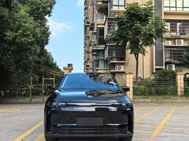 Leapmotor C10 — Фото автомобиля 2