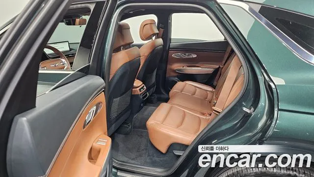 Genesis GV70 2.5T Бензин AWD — Фото автомобиля 11