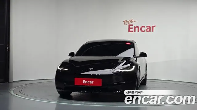 Tesla Model 3 — Фото автомобиля 3