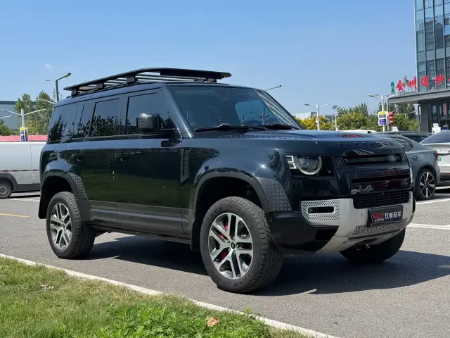 Land Rover Defender — Фото автомобиля 3