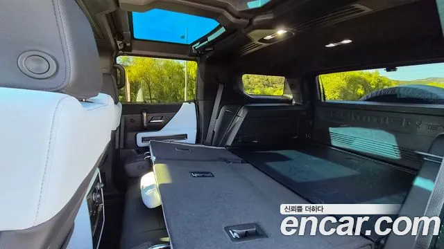 GMC Hummer EV — Фото автомобиля 12