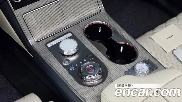 Genesis GV80 — Фото автомобиля 12