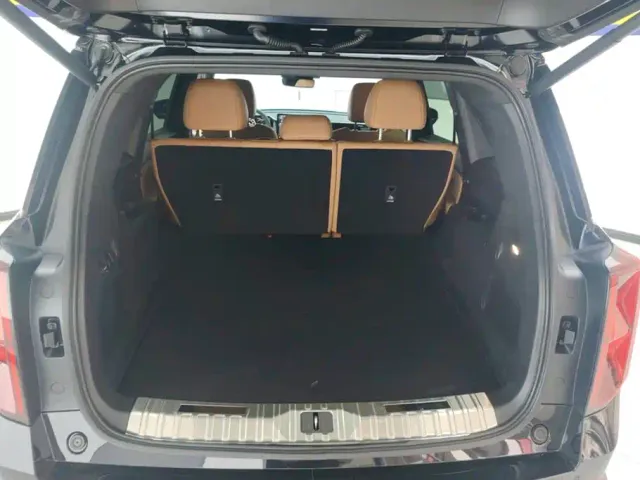 GAC Trumpchi GS8 — Фото автомобиля 4
