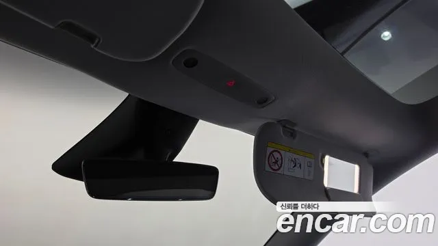 Tesla Model Y — Фото автомобиля 24