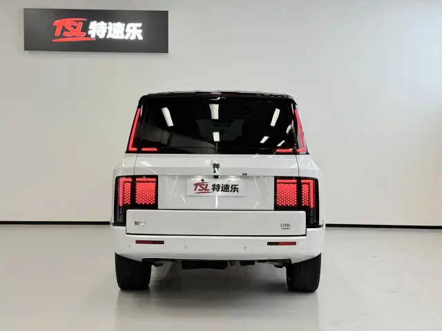 BYD U8L — Фото автомобиля 27