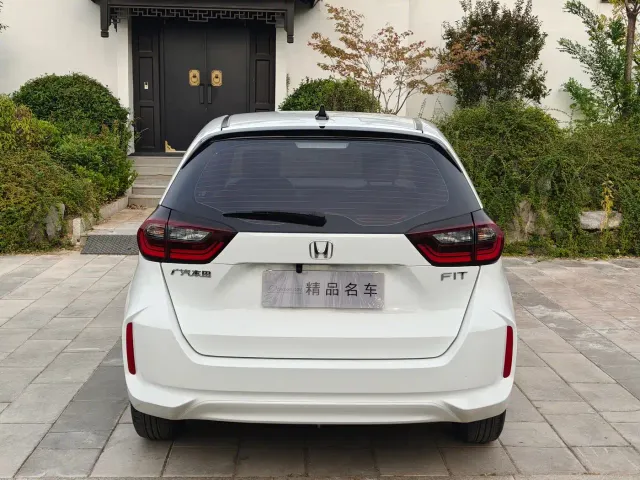 Honda Fit — Фото автомобиля 6