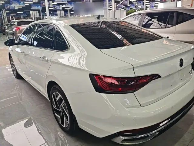 Volkswagen Sagitar — Фото автомобиля 4