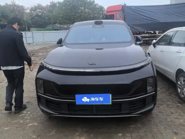 Li Auto L9 — Фото автомобиля 2