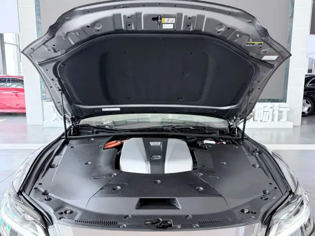 Lexus LS — Фото автомобиля 24