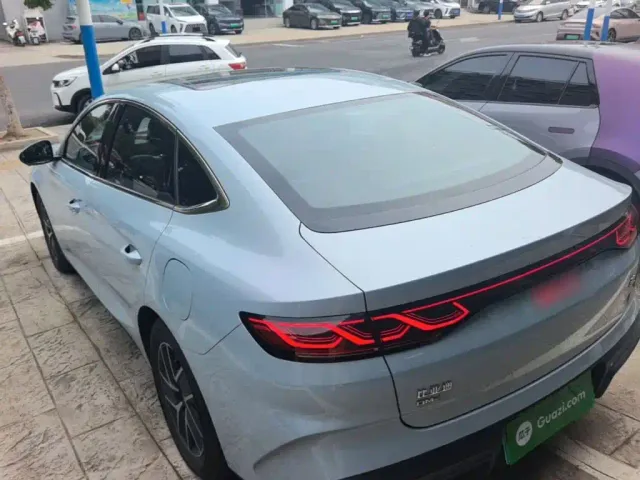 BYD Qin L — Фото автомобиля 4
