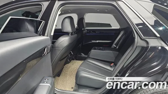Hyundai Grandeur Grandeur (GN7) 3.5 Бензин 4WD — Фото автомобиля 3
