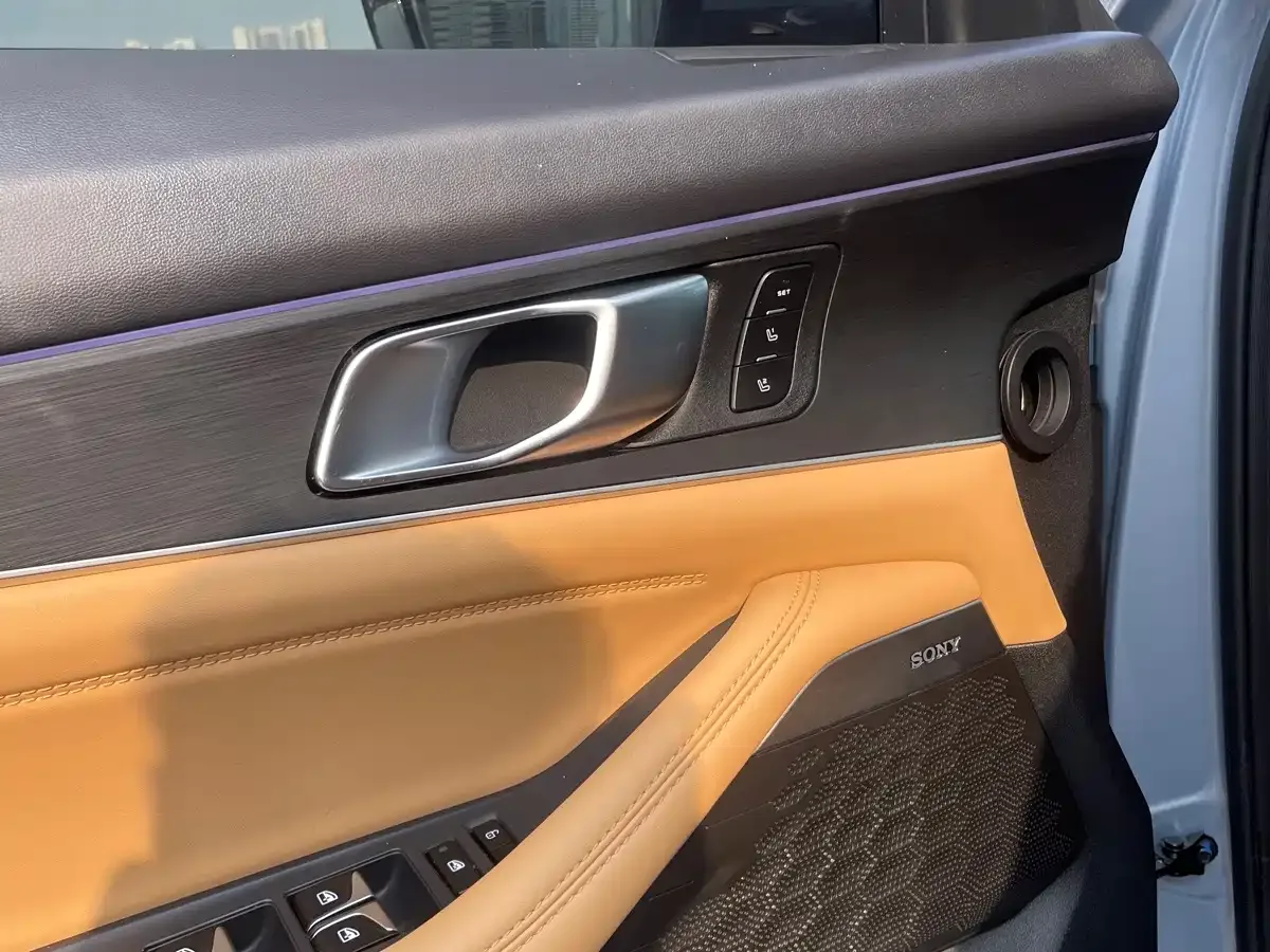 Changan Changan UNI-K 2021 2.0T Premium — Фото автомобиля 9