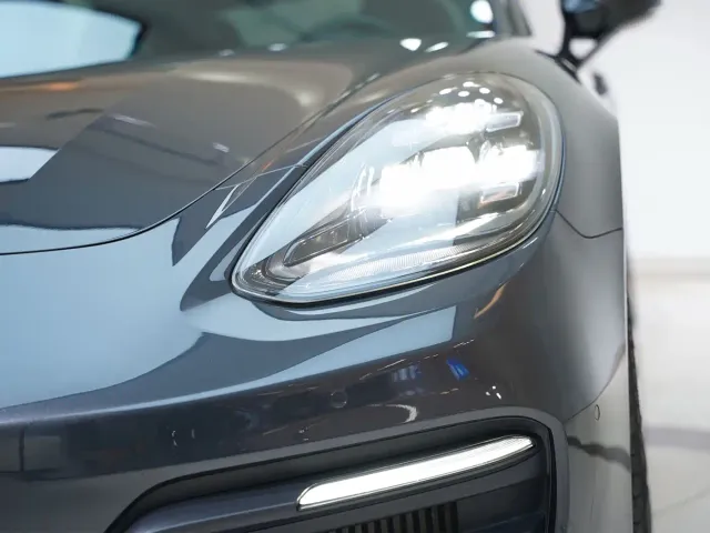 Porsche Panamera — Фото автомобиля 8