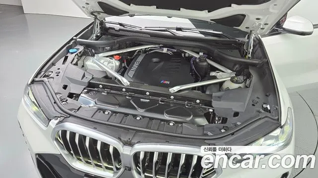 BMW X6 xDrive40i M Sport — Фото автомобиля 6