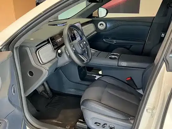Voyah Auto Voyah Zhiyin 2025 Base — Фото автомобиля 8