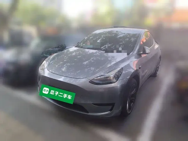 Фотография автомобиля — Tesla Model Y