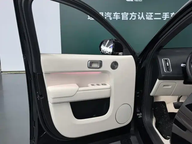Li Auto Li Xiang L9 2025 Ultra Smart Renewal Edition — Фото автомобиля 7