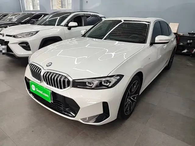 Фотография автомобиля — BMW 3 Series