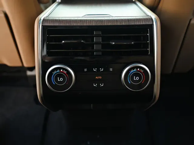 Land Rover Range Rover — Фото автомобиля 14