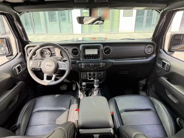 Jeep Gladiator — Фото автомобиля 12