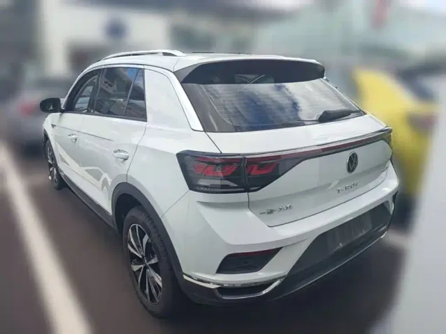 Volkswagen T-Roc — Фото автомобиля 6