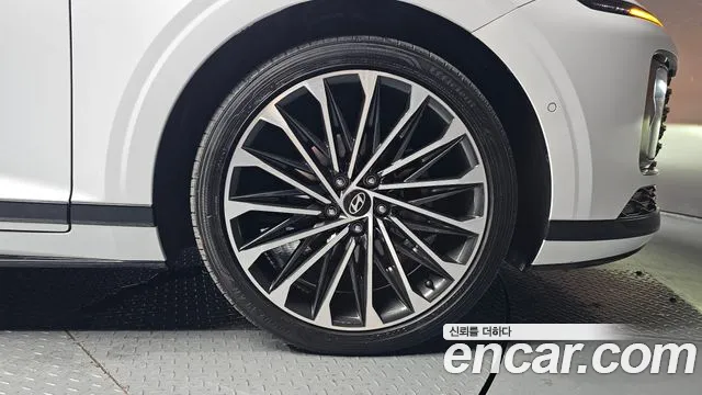 Hyundai Grandeur GN7 — Фото автомобиля 6