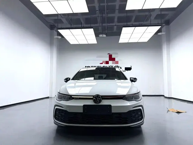 Volkswagen Golf GTI — Фото автомобиля 2