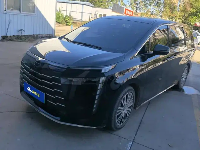 Фотография автомобиля — GAC Trumpchi E8