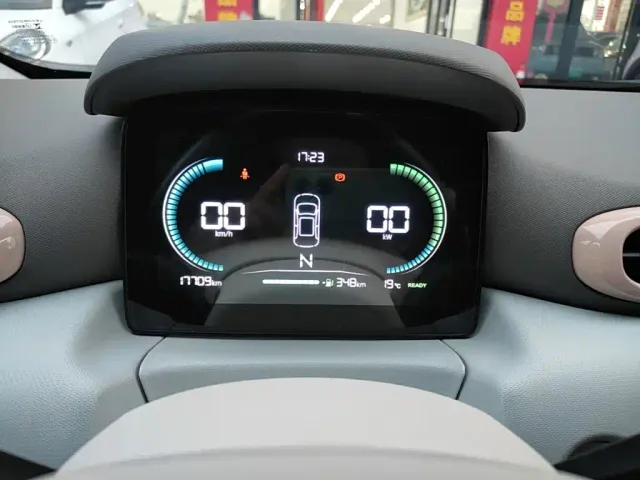 Leapmotor T03 — Фото автомобиля 11