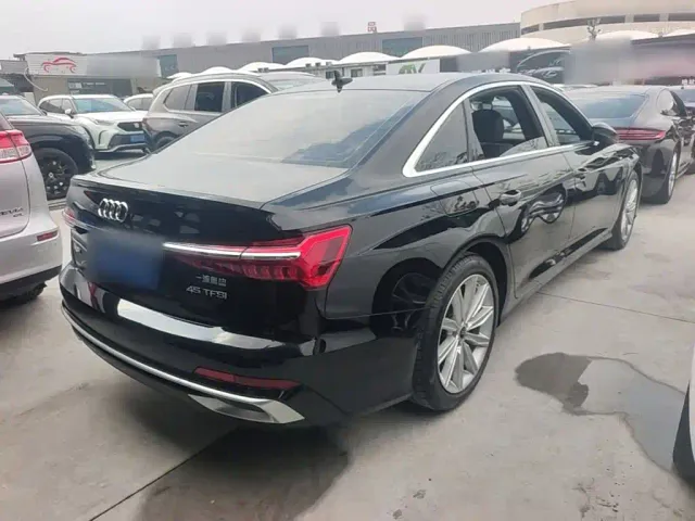 Audi A6L — Фото автомобиля 6