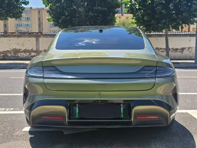 Xiaomi SU7 — Фото автомобиля 8
