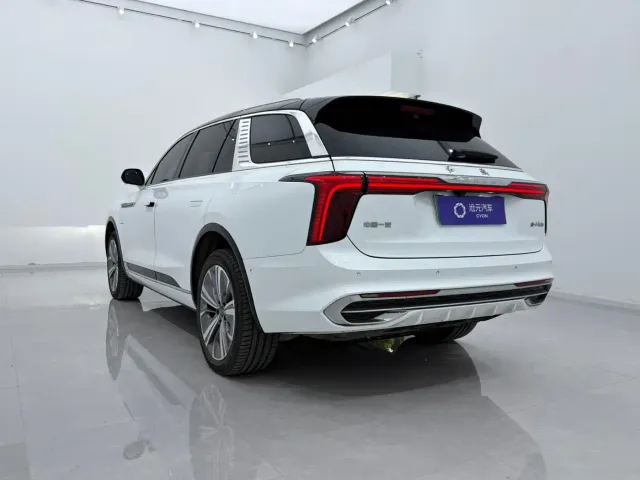 Hongqi E-HS9 — Фото автомобиля 4